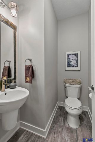 8900 Birdie Run, Lincoln, NE 68520