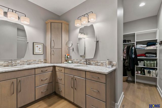 8900 Birdie Run, Lincoln, NE 68520