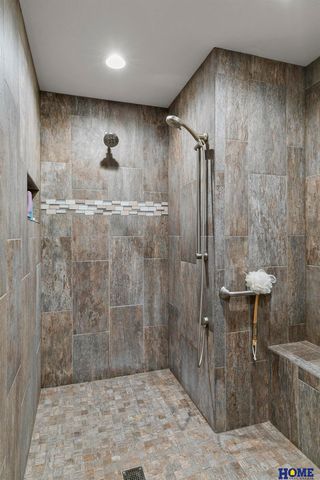 8900 Birdie Run, Lincoln, NE 68520