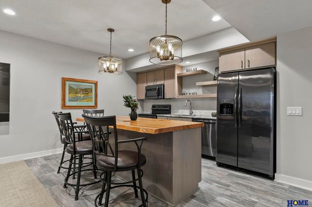 8900 Birdie Run, Lincoln, NE 68520