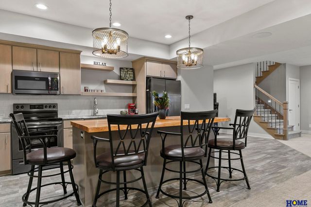 8900 Birdie Run, Lincoln, NE 68520