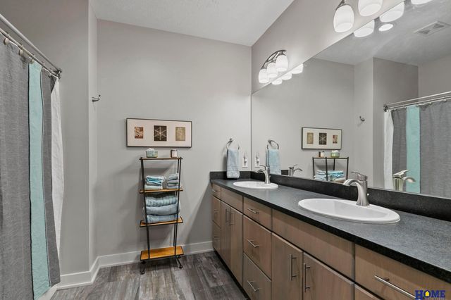 8900 Birdie Run, Lincoln, NE 68520