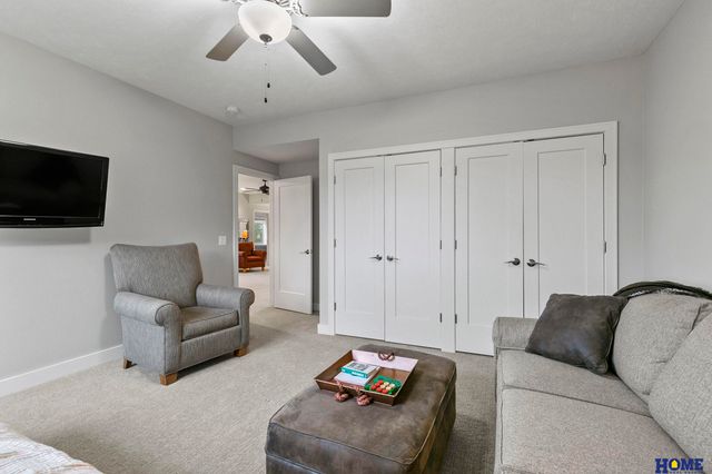 8900 Birdie Run, Lincoln, NE 68520