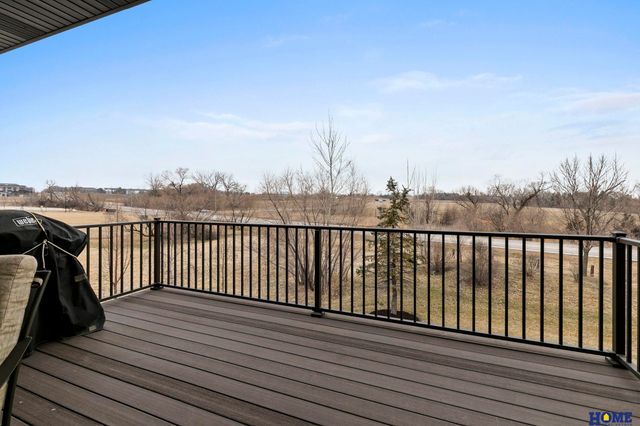 8900 Birdie Run, Lincoln, NE 68520