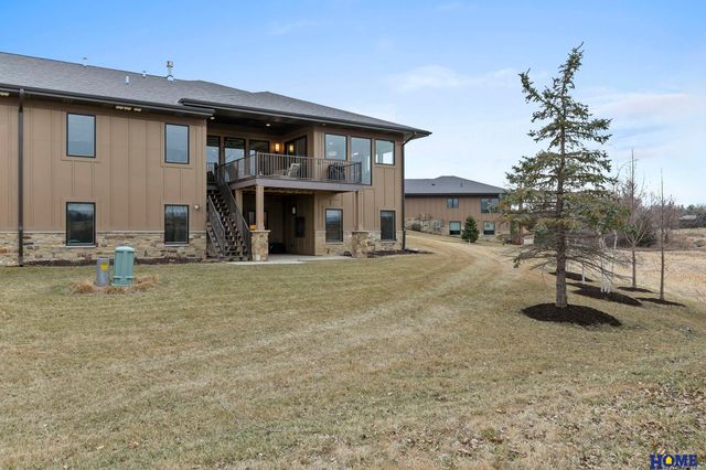 8900 Birdie Run, Lincoln, NE 68520