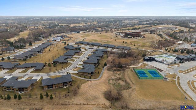 8900 Birdie Run, Lincoln, NE 68520