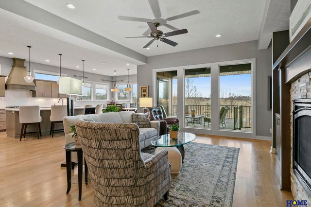 8900 Birdie Run, Lincoln, NE 68520