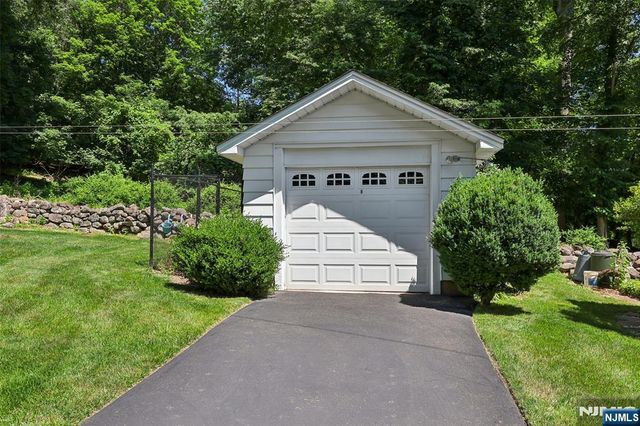 74 Woodland Road, Montvale, NJ 07645