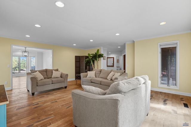 5635 SUNBURST DR, Rapid City, SD 57702