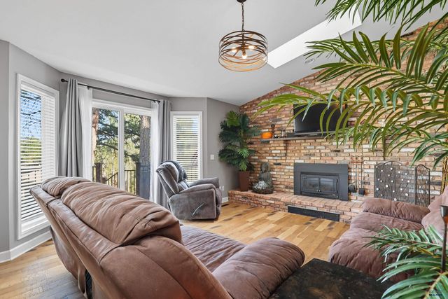 5635 SUNBURST DR, Rapid City, SD 57702