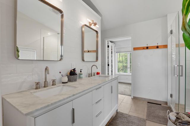 5635 SUNBURST DR, Rapid City, SD 57702