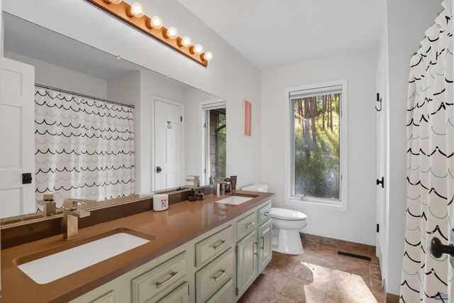 5635 SUNBURST DR, Rapid City, SD 57702