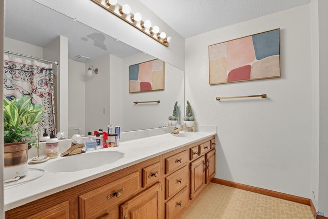 5635 SUNBURST DR, Rapid City, SD 57702