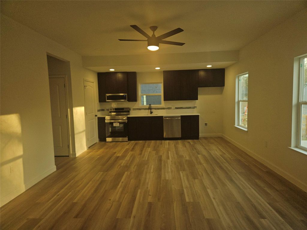 00 Mora ST, Lockhart, TX 78644