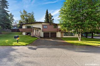 1740 Crescent Circle, Anchorage, AK 99508