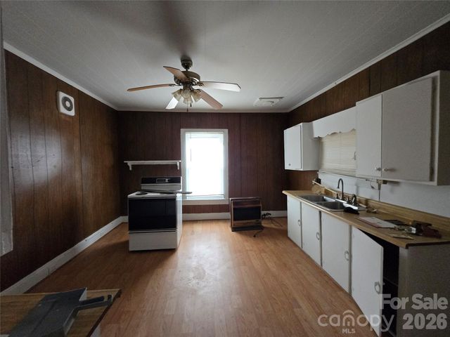 414 Spinners Drive, Cherryville, NC 28021