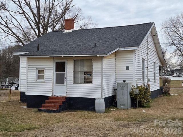 414 Spinners Drive, Cherryville, NC 28021