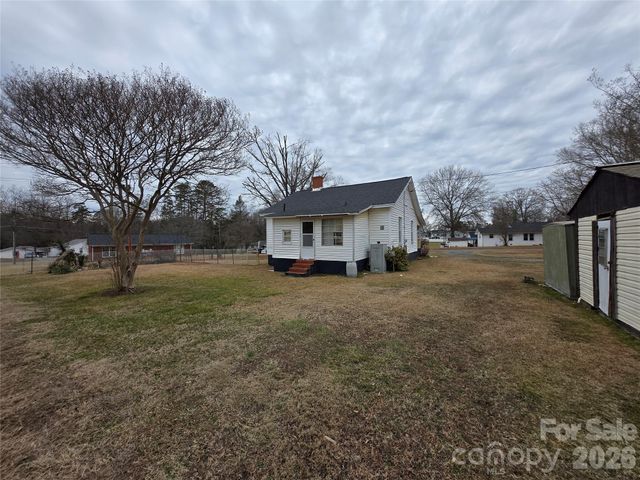 414 Spinners Drive, Cherryville, NC 28021