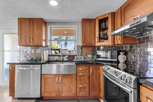4766 SW 154th Avenue, Miami, FL 33185