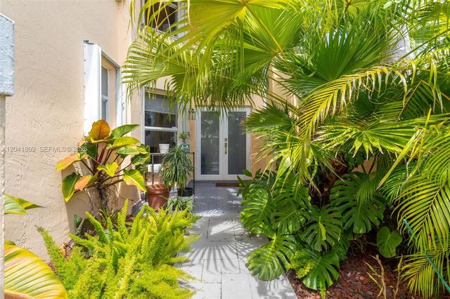 4766 SW 154th Avenue, Miami, FL 33185