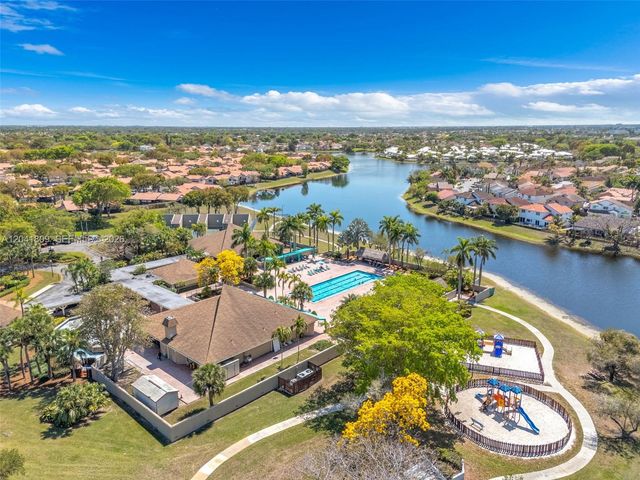 4766 SW 154th Avenue, Miami, FL 33185