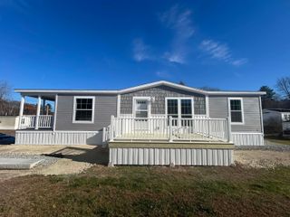 229 Sherwood Glen, Somersworth, NH 03878