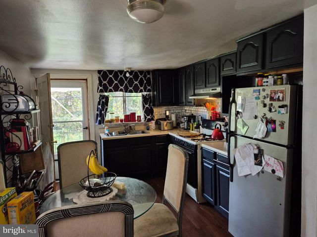 6016 W THOMPSON ST, Philadelphia, PA 19151