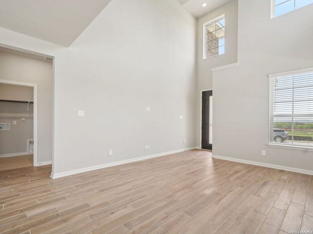 6511 Queen Carol, San Antonio, TX 78239