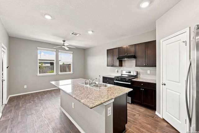 3319 Angus Xing, San Antonio, TX 78245