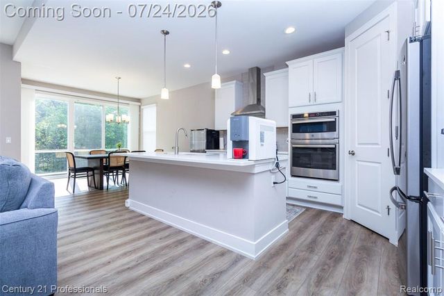 17242 Garden Ridge Lane, Northville, MI 48168