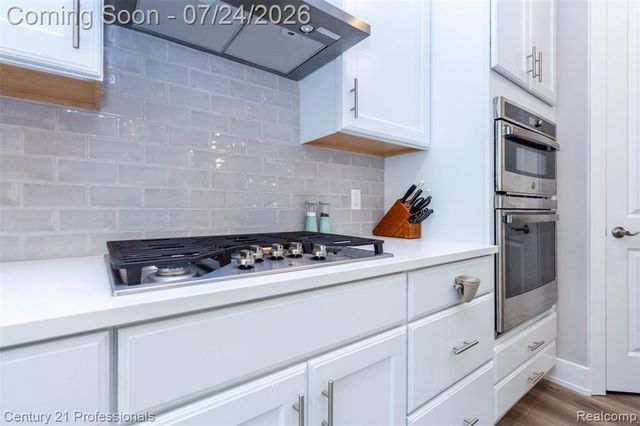 17242 Garden Ridge Lane, Northville, MI 48168