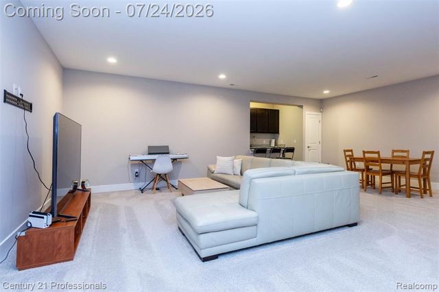 17242 Garden Ridge Lane, Northville, MI 48168