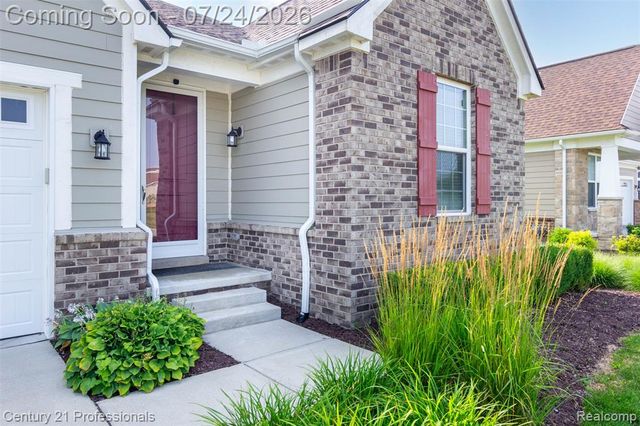 17242 Garden Ridge Lane, Northville, MI 48168