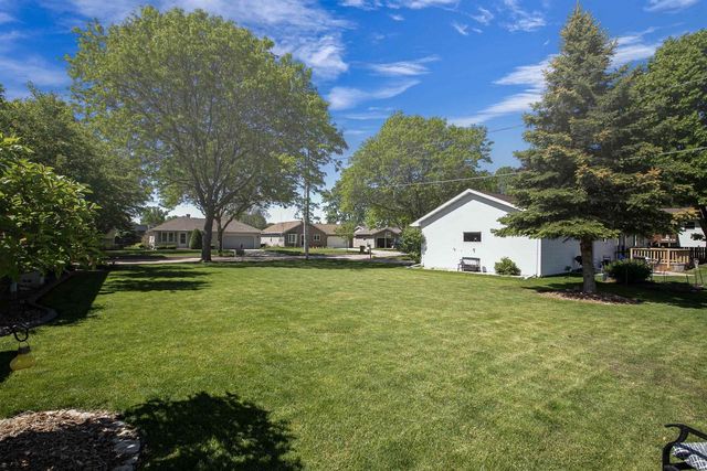 2909 S SUMMERSET DRIVE, Appleton, WI 54915