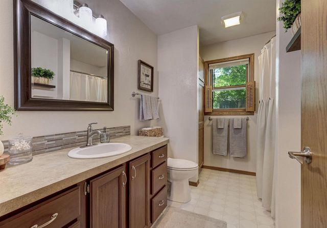 2909 S SUMMERSET DRIVE, Appleton, WI 54915
