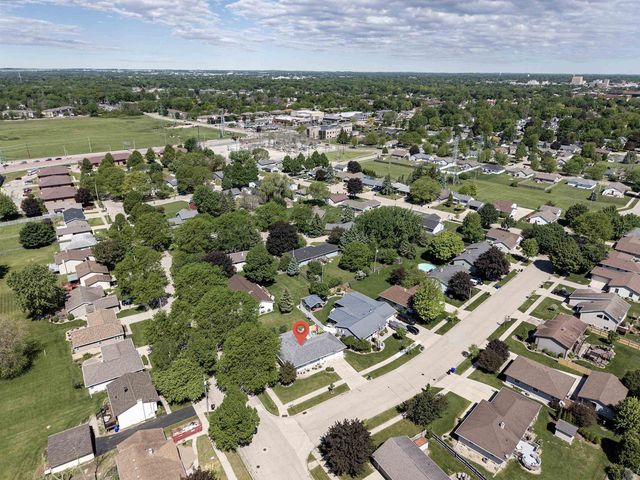 2909 S SUMMERSET DRIVE, Appleton, WI 54915