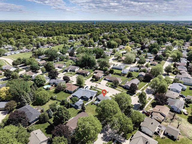 2909 S SUMMERSET DRIVE, Appleton, WI 54915