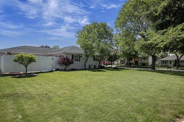 2909 S SUMMERSET DRIVE, Appleton, WI 54915
