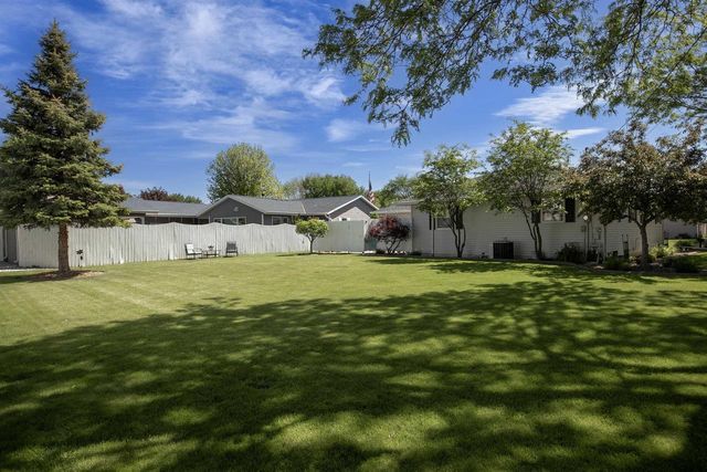 2909 S SUMMERSET DRIVE, Appleton, WI 54915
