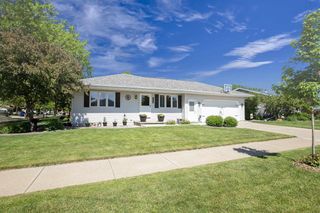 2909 S SUMMERSET DRIVE, Appleton, WI 54915