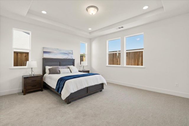 2109 White Oak Drive, Hollister, CA 95023