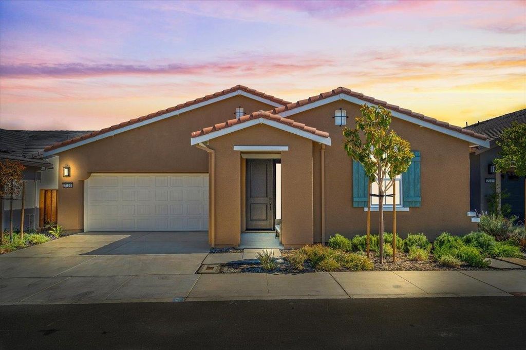 2109 White Oak Drive, Hollister, CA 95023