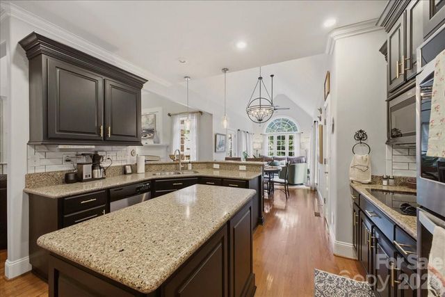 201 Commodore Court, Belmont, NC 28012