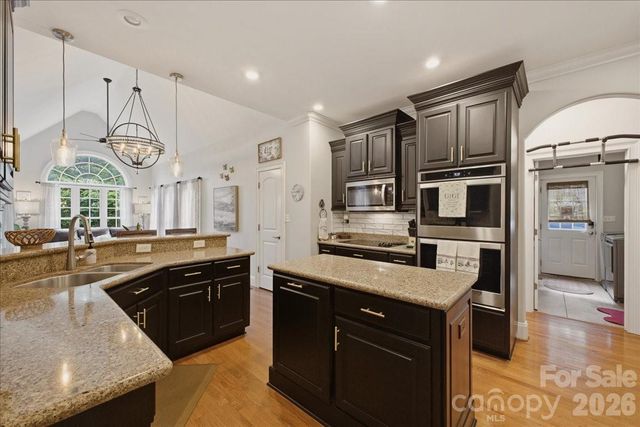 201 Commodore Court, Belmont, NC 28012