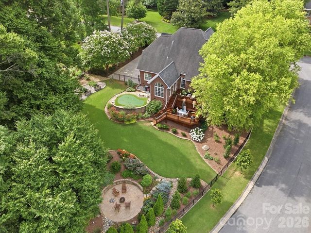 201 Commodore Court, Belmont, NC 28012