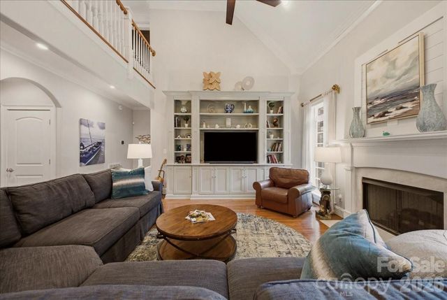 201 Commodore Court, Belmont, NC 28012