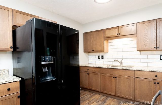 211 Delta Drive, Charlestown, IN 47111
