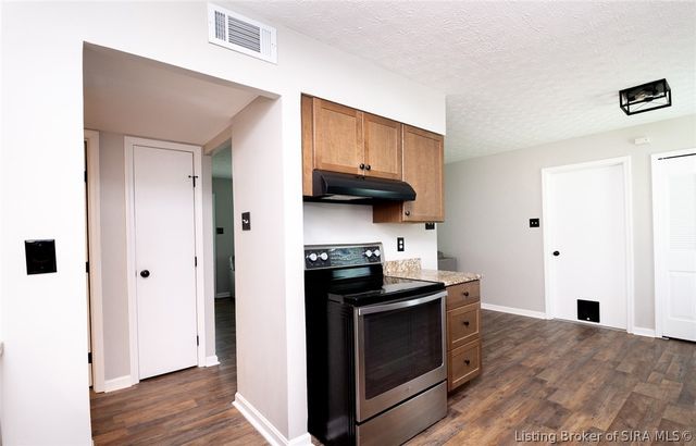 211 Delta Drive, Charlestown, IN 47111