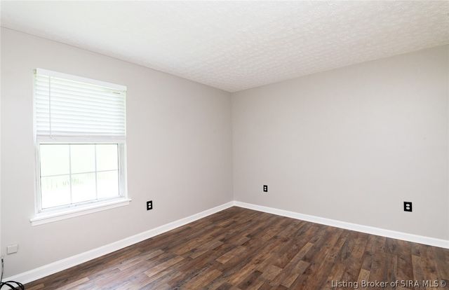 211 Delta Drive, Charlestown, IN 47111