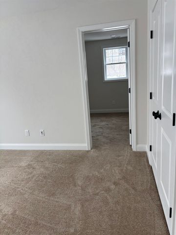 157 Garvin Avenue, Manchester, NH 03109